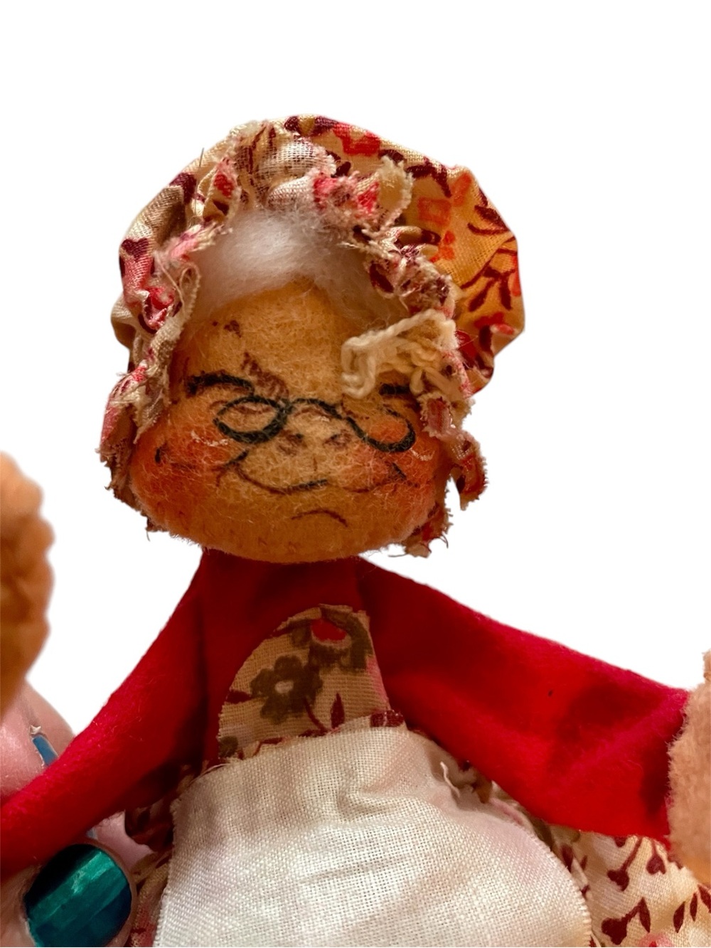 Vintage Annalee Mobilitee Mrs Claus Grandma Plush Doll Posable Shelf Decor 1971